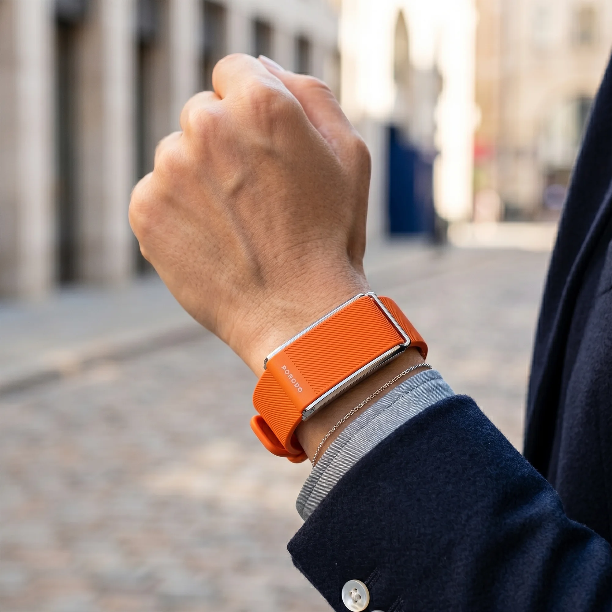Porodo TrackFit Screenless Fitness Band 2 Straps Included ( Black & Orange ) 3