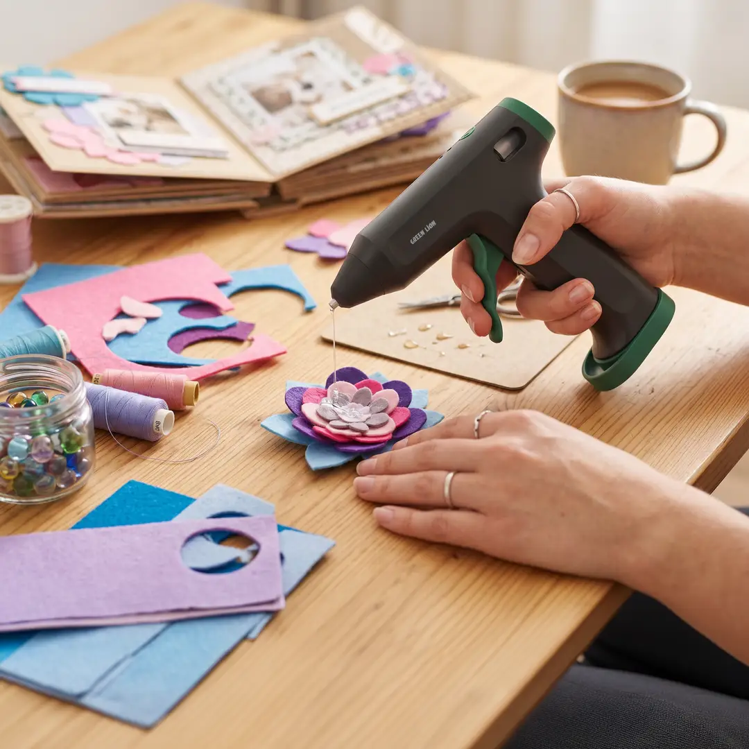 Green Lion Rechargeable Cordless Electric Glue Gun 2