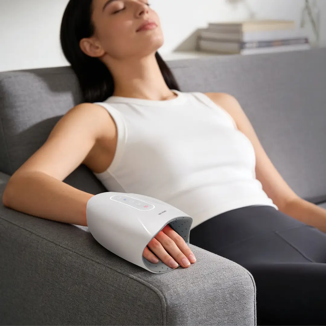 Green Lion Hand Massager with Heat & Compression 2