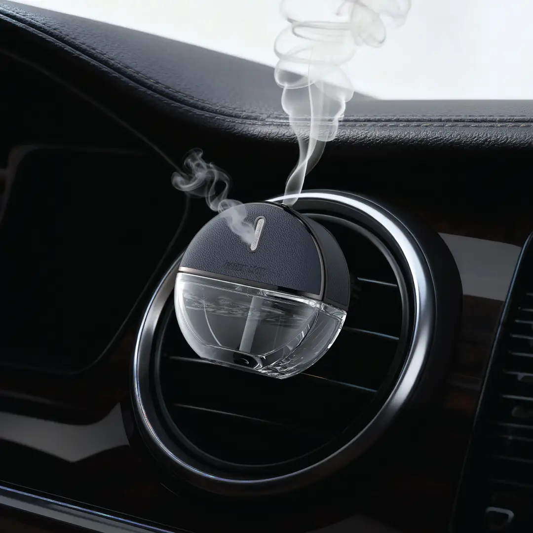 Green Lion Eaglewood Car Fragrance Diffuser - Silver 2