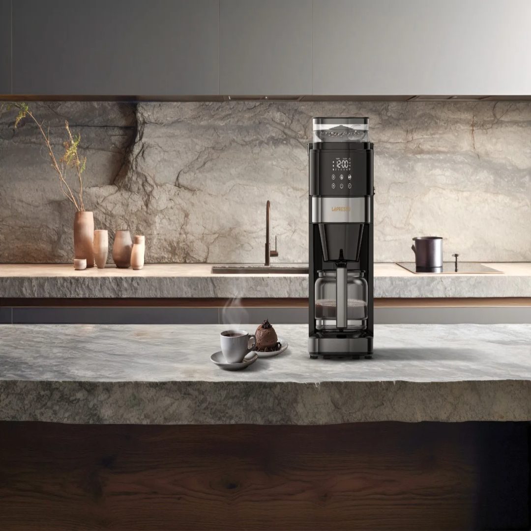 Electric Coffee Maker with Grinder 2