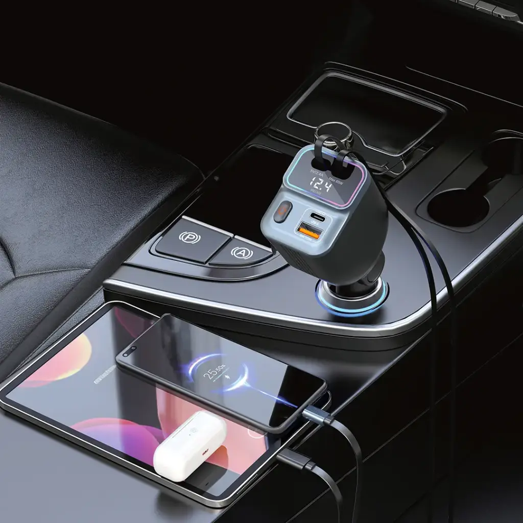 Porodo 65W Car Charger Dual Retractable Cable 2